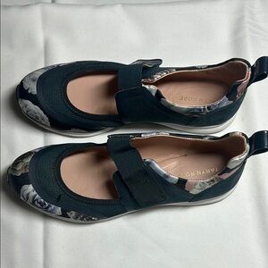 Taryn Rose Blue and Pink Flats Stylish Loafers